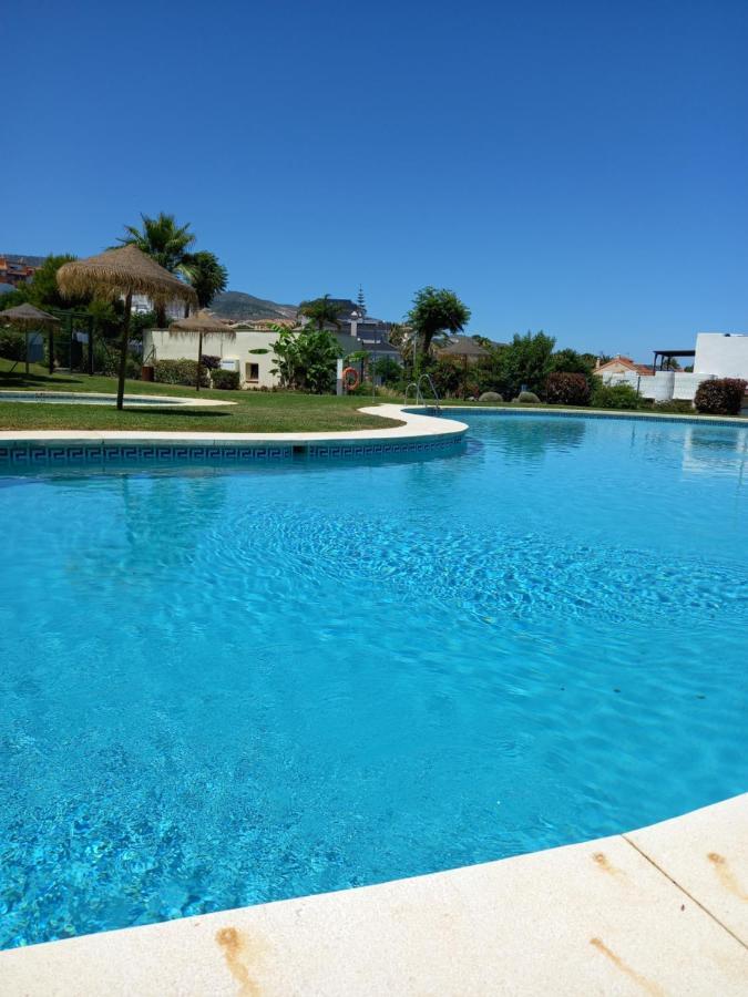 Terraza Vista: Amplio Apartamento Moderno con Vistas Exclusivas Benalmadena Exterior photo